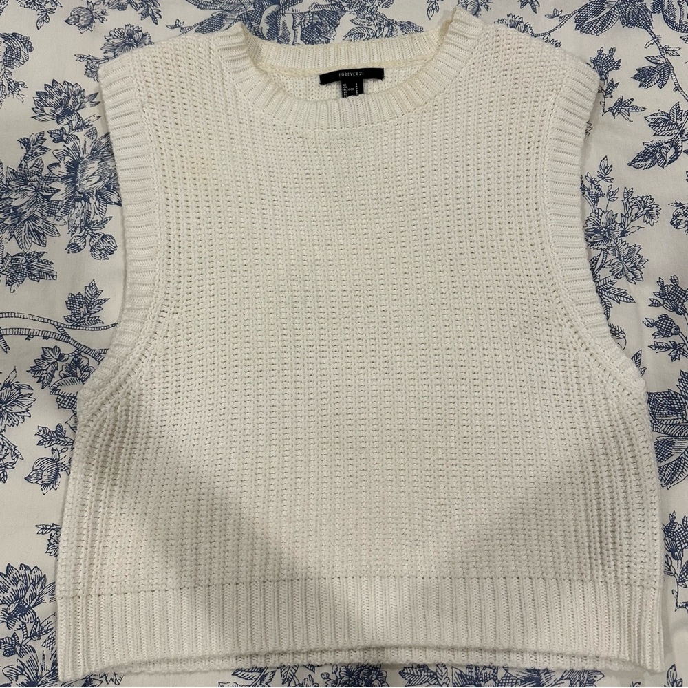 Forever 21 White Sleeveless Knit Top